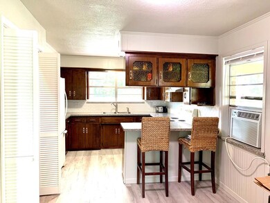 44 San Jacinto St, Bay City, TX 77414 - photo 5