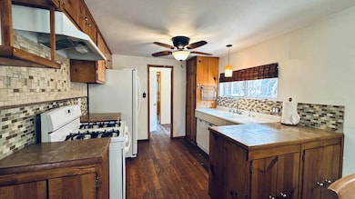 52955 Fernland Dr, Idyllwild, CA 92549 - photo 6