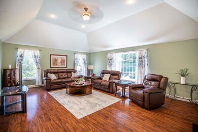 9 Partridge Cir, Salem, NH 03079 - photo 7