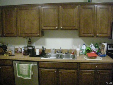 844 W Walnut St, Allentown, PA 18102 - photo 5