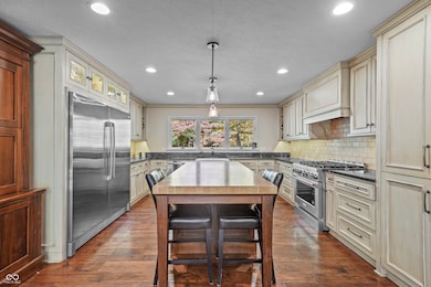 11416 Forest Knoll Cir, Fishers, IN 46037 - photo 5