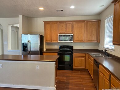 7942 Maddie Ln, San Antonio, TX 78255 - photo 4