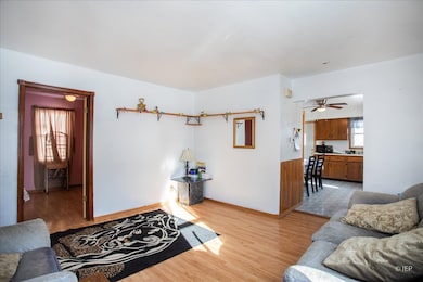 1104 Cora St, Joliet, IL 60435 - photo 4