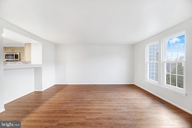 16980 Monmouth Ct, Dumfries, VA 22026 - photo 5