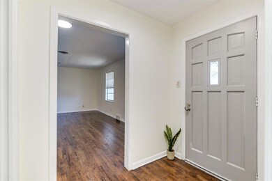 129 Arcadia St, Hurst, TX 76053 - photo 4