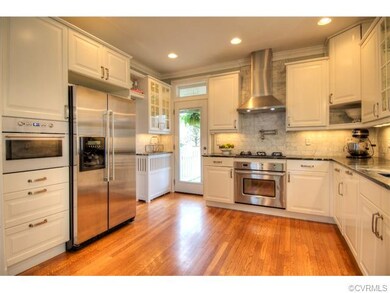 Gourmet Kitchen