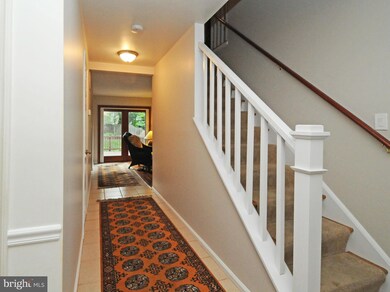 2226 Benedictine Ct, Vienna, VA 22182 - photo 2