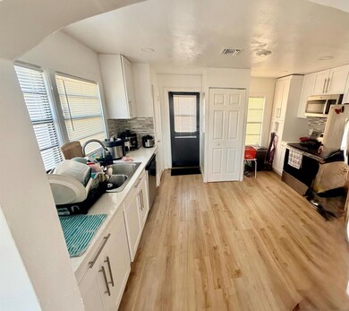 443 Wilder St, West Palm Beach, FL 33405 - photo 5