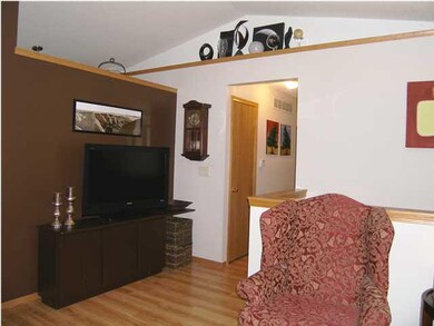 The decorative alcove above the hallway entry from