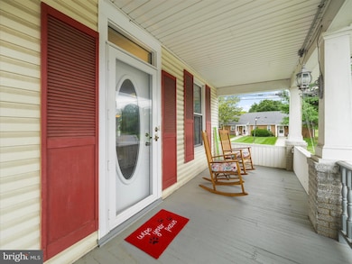 39 N Maple Ave, Smithsburg, MD 21783 - photo 4