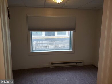 105 S Railroad Ave, New Holland, PA 17557 - photo 3