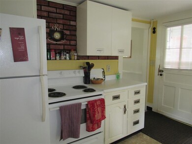 37 Lafayette St, Rutland, VT 05701 - photo 4