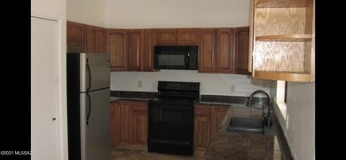 1661 W Thorne Kitchen 2