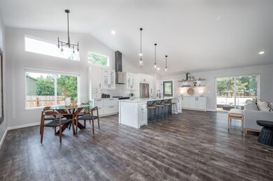 19-web-or-mls-9.8 19644 Apache Rd-115