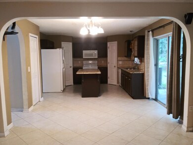 8065 Misty Meadow Ct N, Jacksonville, FL 32210 - photo 3