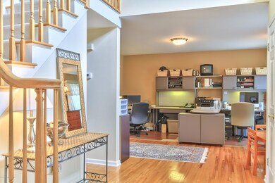 5 Ginnie Ln West Windsor-print-016-Foyer