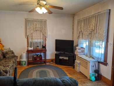 105 Warren St, Fitchburg, MA 01420 - photo 2
