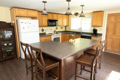 13 Commonwealth Ave, Ludlow, VT 05149 - photo 7