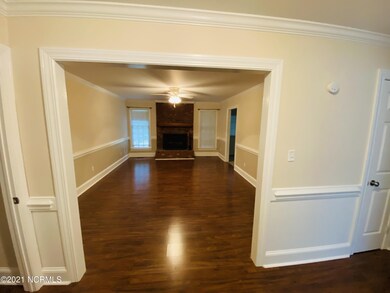 551 Chaucer Dr, Winterville, NC 28590 - photo 7