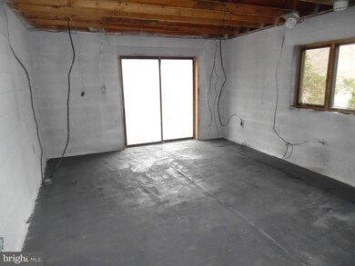 9823 Gordon Ct, Walkersville, MD 21793 - photo 6