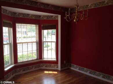 Dining Room - Dining Room w/Bay Window