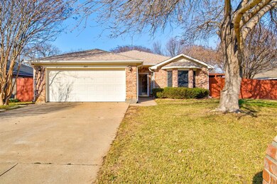 205 King Arthur Dr, Weatherford, TX 76086 - photo 2