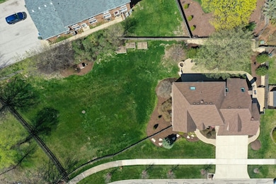 613 Balmoral Cir, Naperville, IL 60540 - photo 4