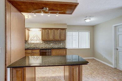 11427 Kirkwyn Dr, Houston, TX 77089 - photo 7