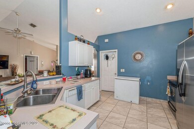 06_437WardRd_177001_Kitchen_HiRes