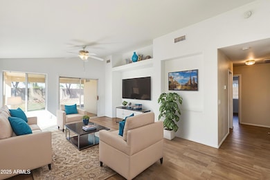 7 - Living Room - Standard - 1