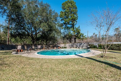 13 Bayou Pointe Dr, Houston, TX 77063 - photo 2