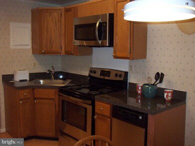 1901 N Rhodes St unit 42, Arlington, VA 22201 - photo 2