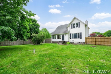 8-web-or-mls-6810 Pierce St-8