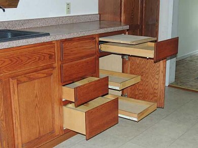 Kitchen Kitchen, well done great storage
