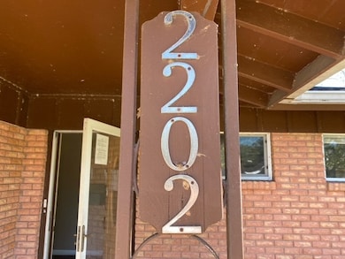 2202 Larry Dr, Port Lavaca, TX 77979 - photo 2