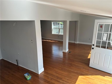 164 Manning St, Warwick, RI 02889 - photo 3