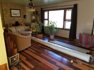 523 Hillcrest Ln, Brooklyn, WI 53521 - photo 2