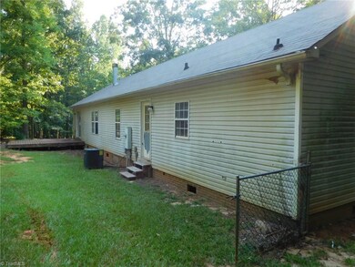 1605 Staleys Farm Rd, Asheboro, NC 27205 - photo 4