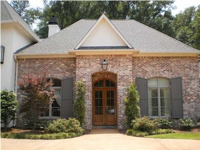CLOSE UP OF FRONT DOOR