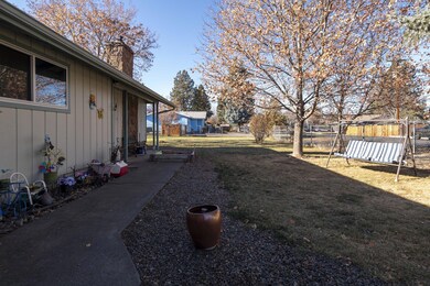 2-web-or-mls-2010 SW Reindeer Ave-2