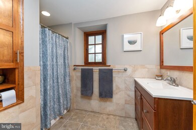 5132 Mclean Station Rd, Green Lane, PA 18054 - photo 3