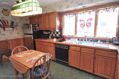 304 Bidwell Ave, Staten Island, NY 10314 - photo 5
