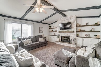 2572 Debbie Dr, Lima, OH 45807 - photo 6