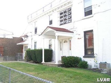 904 W Walnut St unit 2nd, Allentown, PA 18102 - photo 2