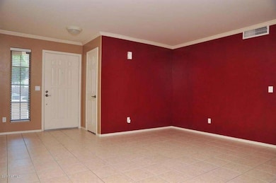 Foyer-Living Room