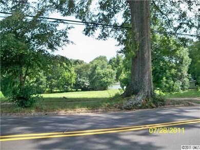 523 W Front St, Statesville, NC 28677 - photo 4