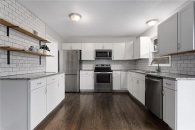 13008 Corrington Ave, Grandview, MO 64030 - photo 7