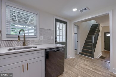 365 S 3rd St, Columbia, PA 17512 - photo 7