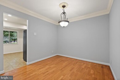 19305 Club House Rd unit 302, Montgomery Village, MD 20886 - photo 6