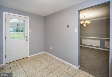 12317 Bonfire Dr, Reisterstown, MD 21136 - photo 4